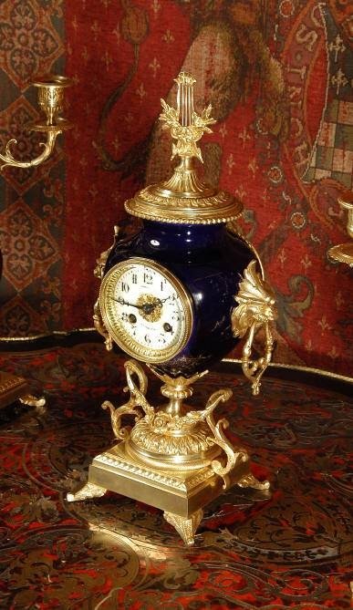 fig 3. ***** SOLD ***** Stunning Blue Vase Clock Set by Samuel Marti